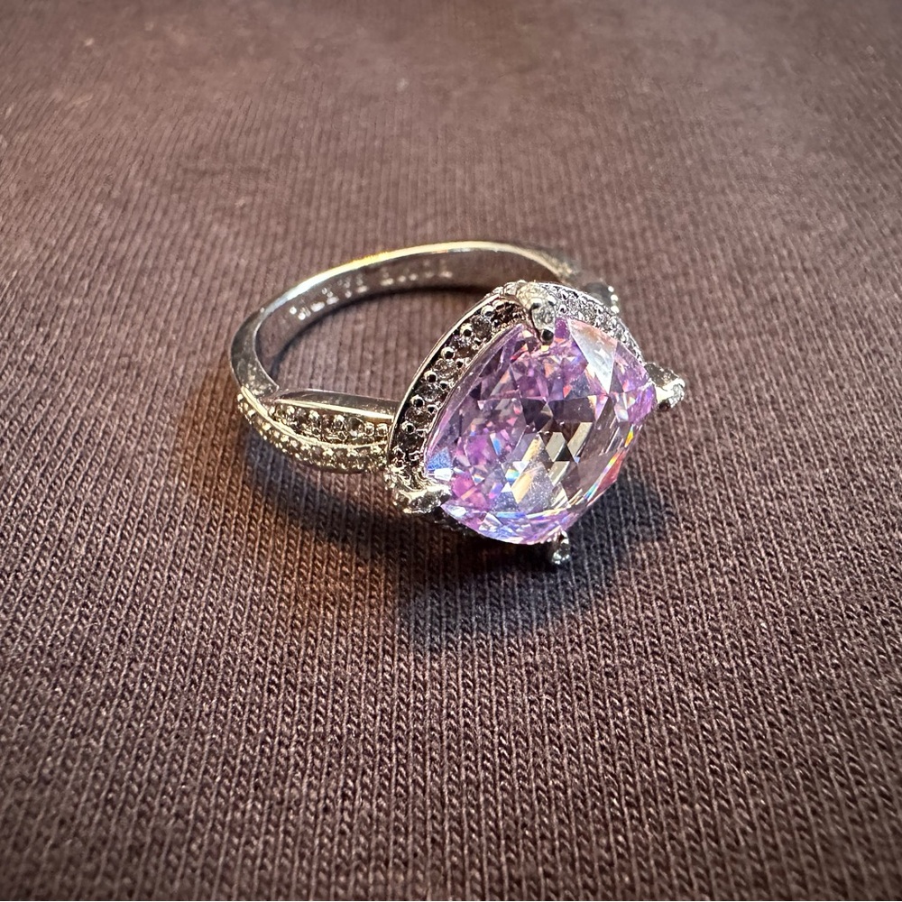 ✨ Bomb Party “Love In Bloom” Ring ✨